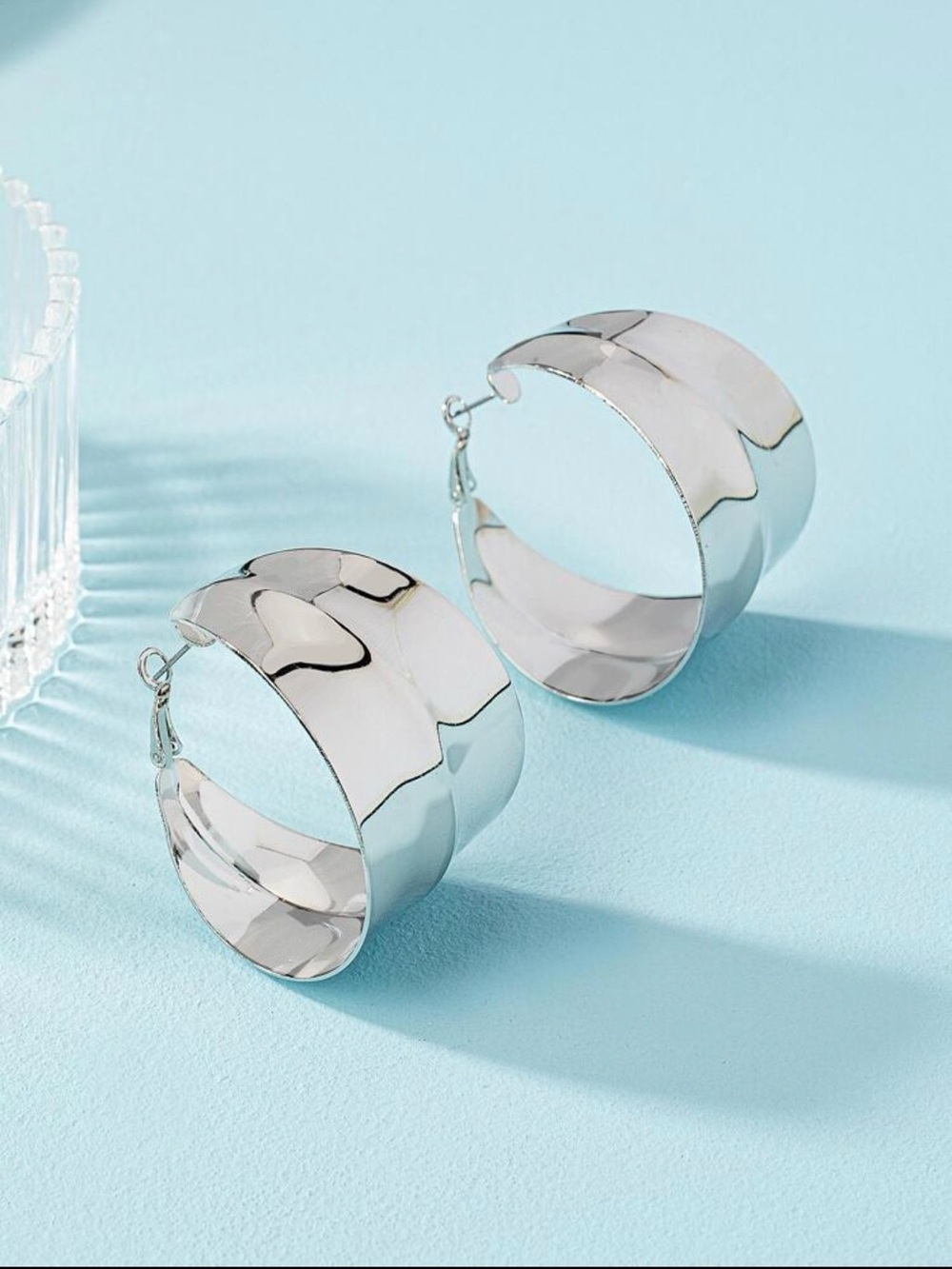 & Other Stories Sculptural Silver Twist Hoop Earrings - Picture 4 of 5